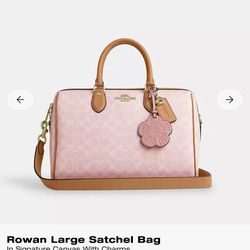 Viral POWDER PINK COACH LARGE ROWAN
