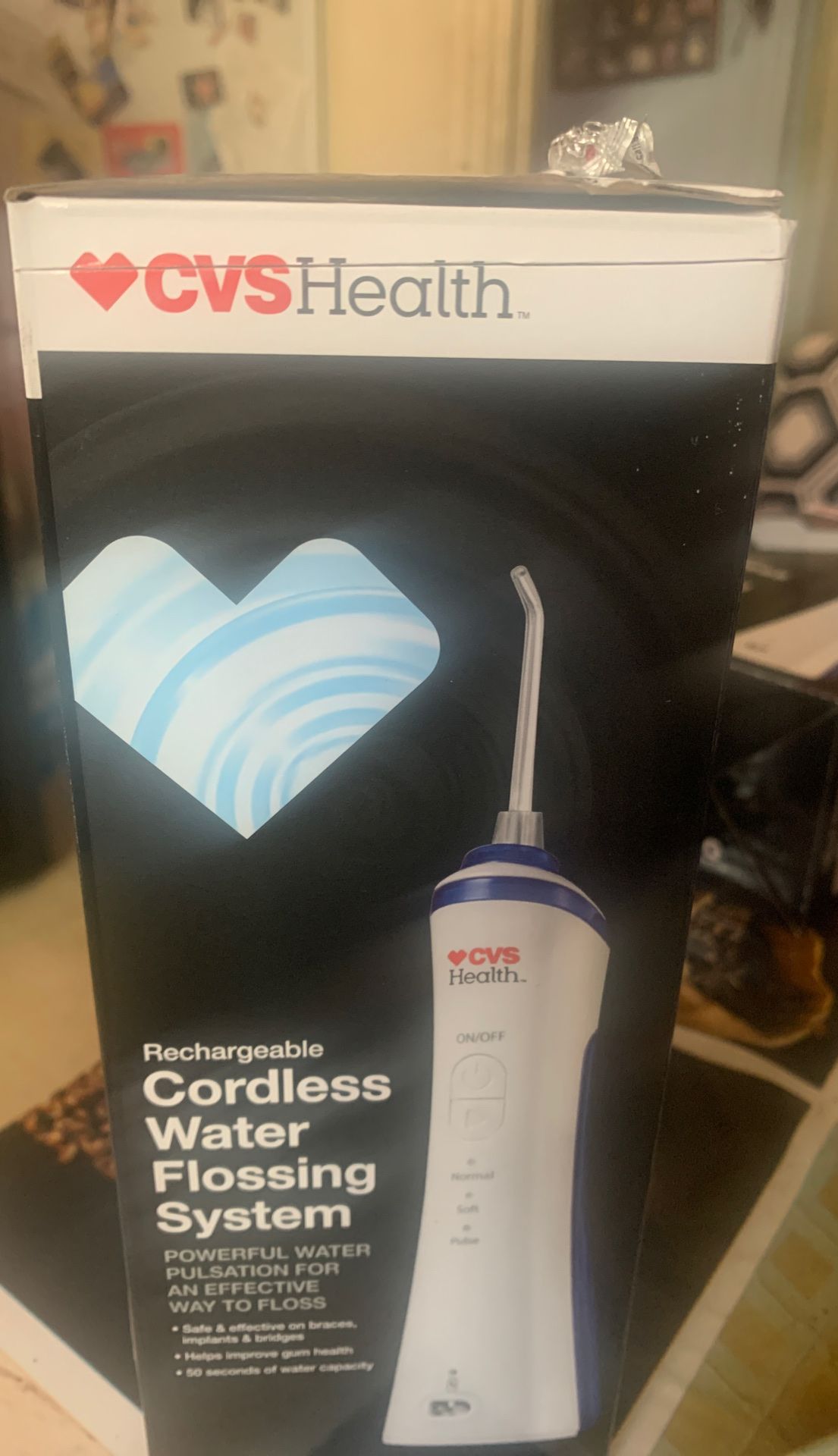 Rechargeable cordless water flossing system