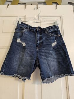 Women's Dark Wash Denim Shorts, Size Small