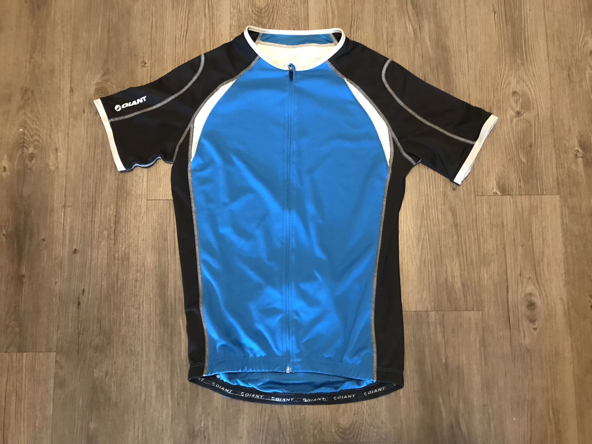 Giant Cycling Jersey - Medium 