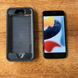 Apple iPhone 7 With Protective Defender Case 
