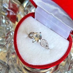 Exquisite Ring For Mother's Day 