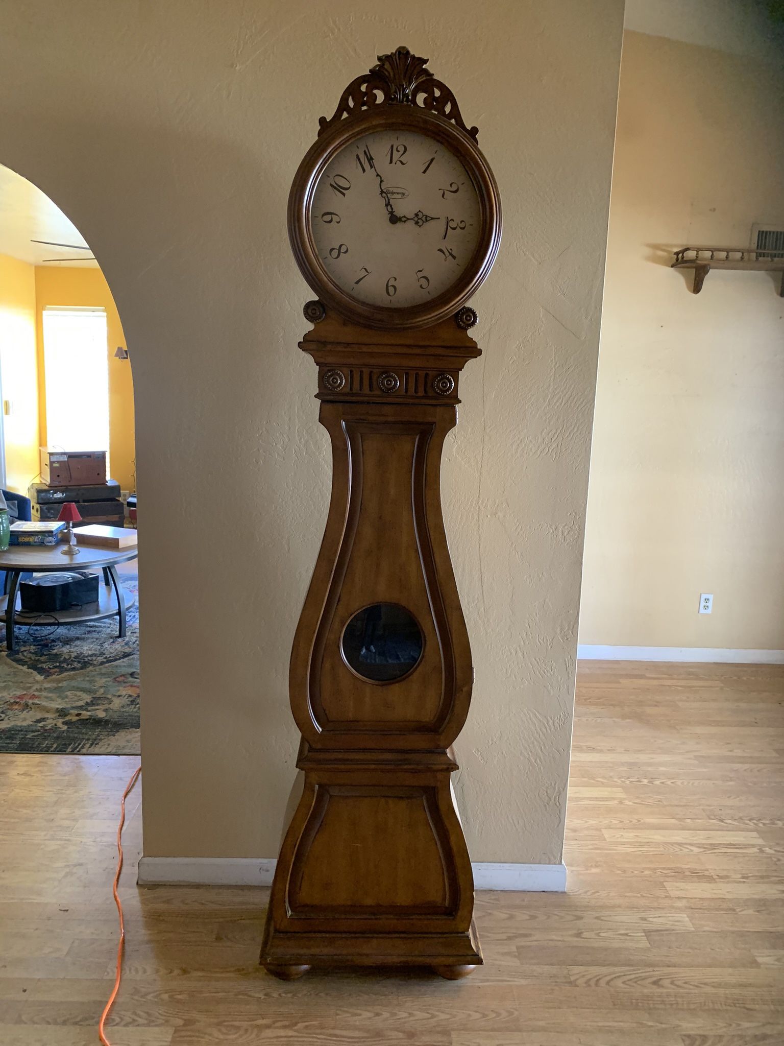 Antique Collection Electric Working Condition Godfather Clock