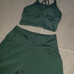 WOMEN'S WORKOUT OUTFIT 