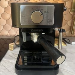 De’Longhi Stilosa Espresso Machine 
