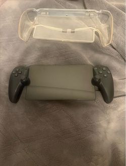 PlayStation portal black WORKS PERFECTLY Comes with clear hardcover case and a black carrying case and original box