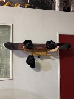 Snowboard rack