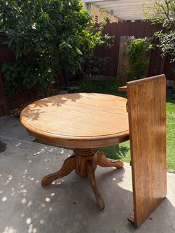 Wooden Kitchen Table with leaf (Delivery available)