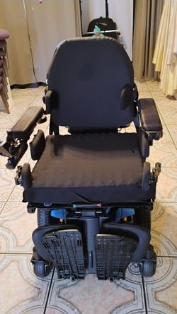 Quantum Edge 3 Custom Power Wheelchair with charger