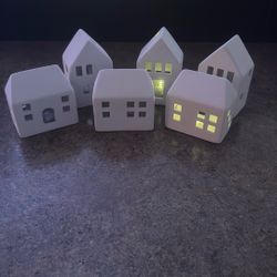 6 Little White Christmas Houses