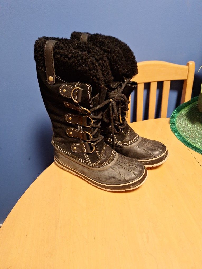 Sorel Snow Boots Size 8