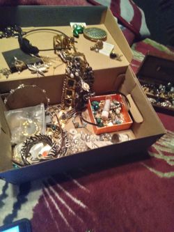 Large Mixed Costume Jewelry Lot All for25