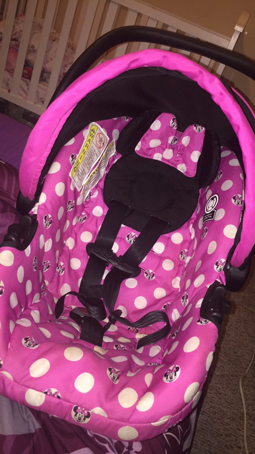 Minnie Mouse infant car seat