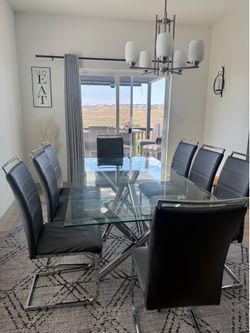DINING ROOM TABLE AND CHAIRS