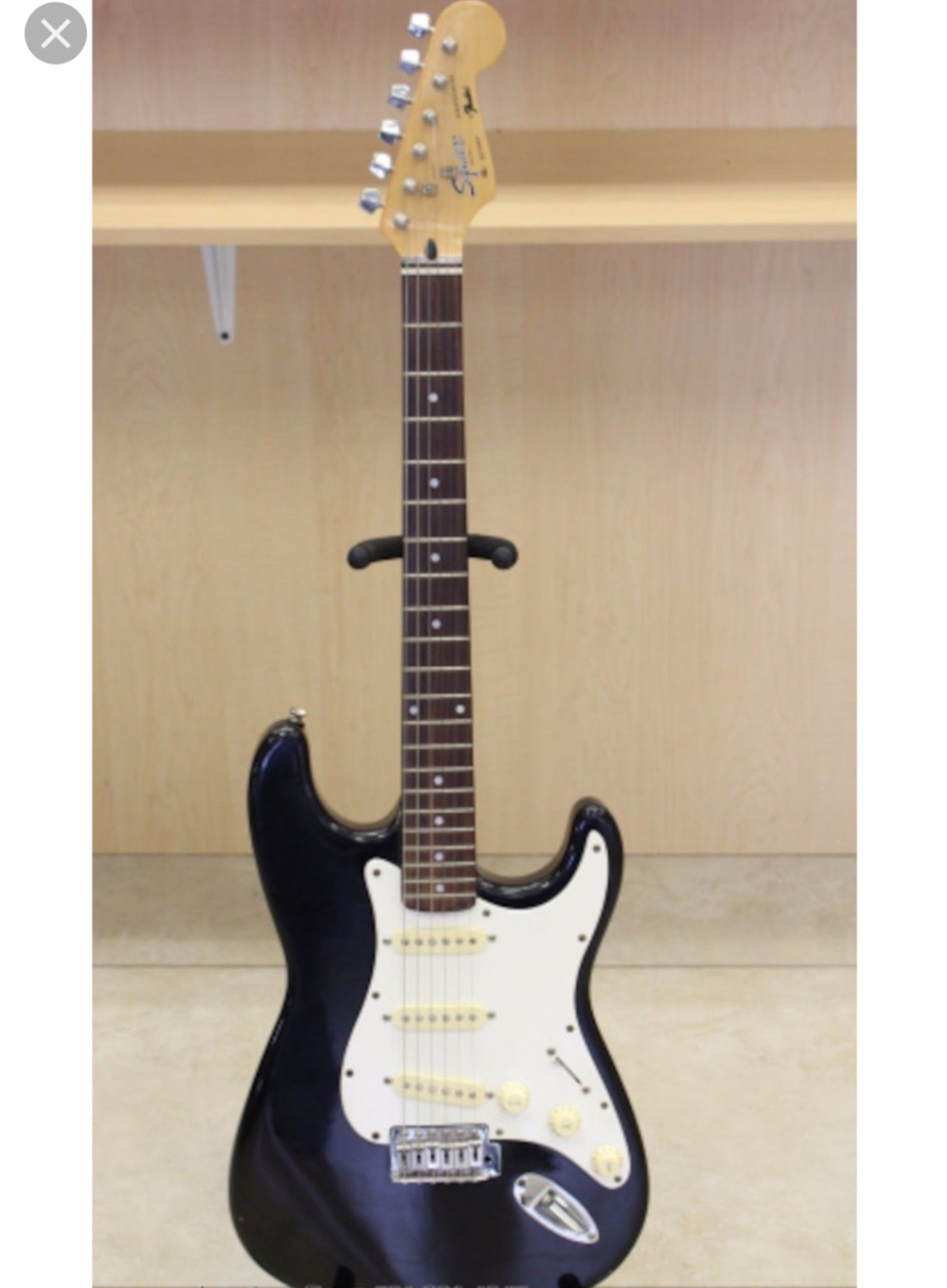Fender Squier Strat (with bag) - Electric