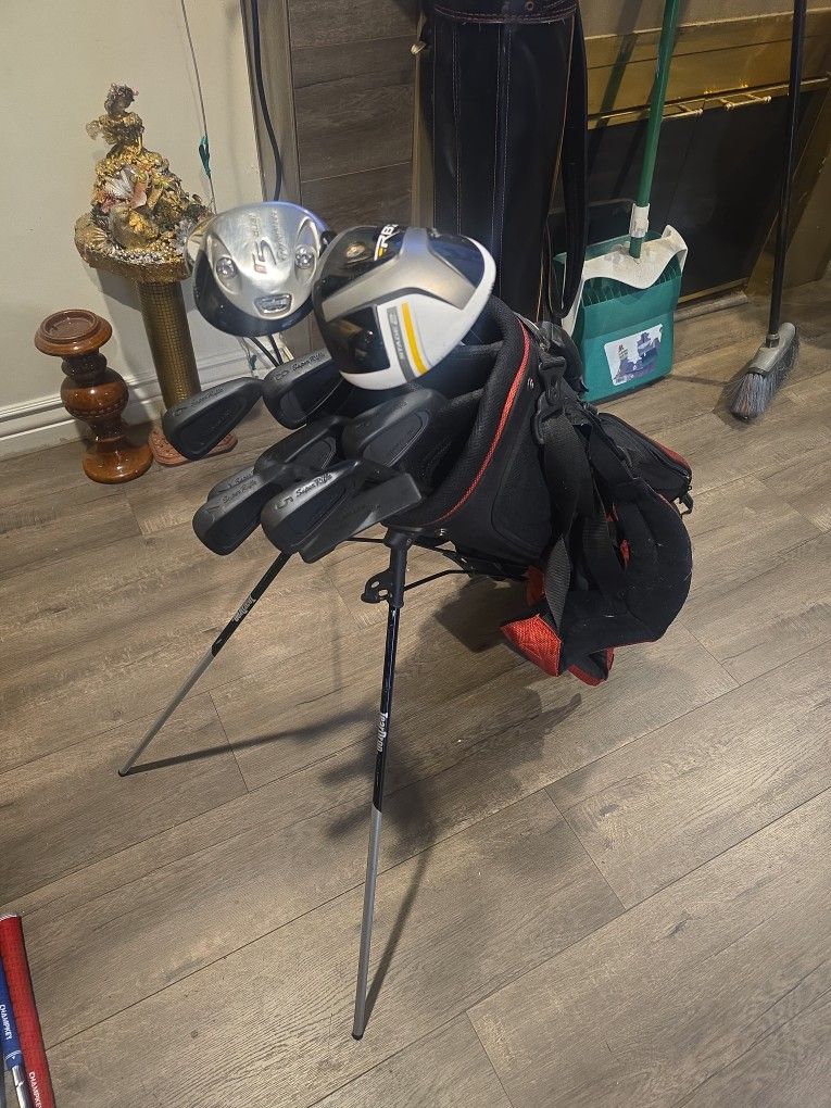 GOLF CLUBS WITH STANDBAG (11 CLUBS SET)