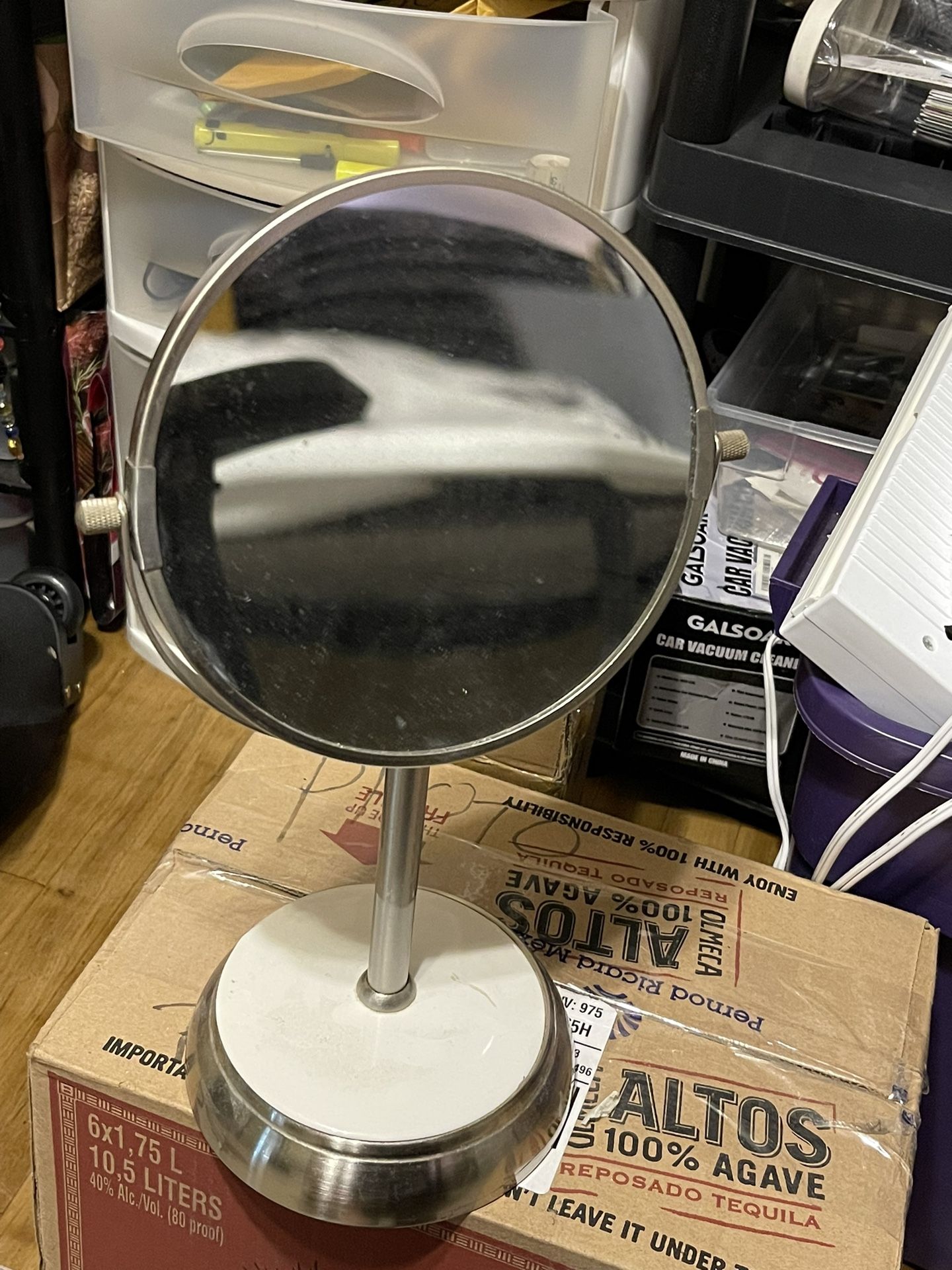 Two Sided Magnifying Mirror 