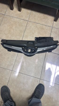 Hyundai ELANTRA grill