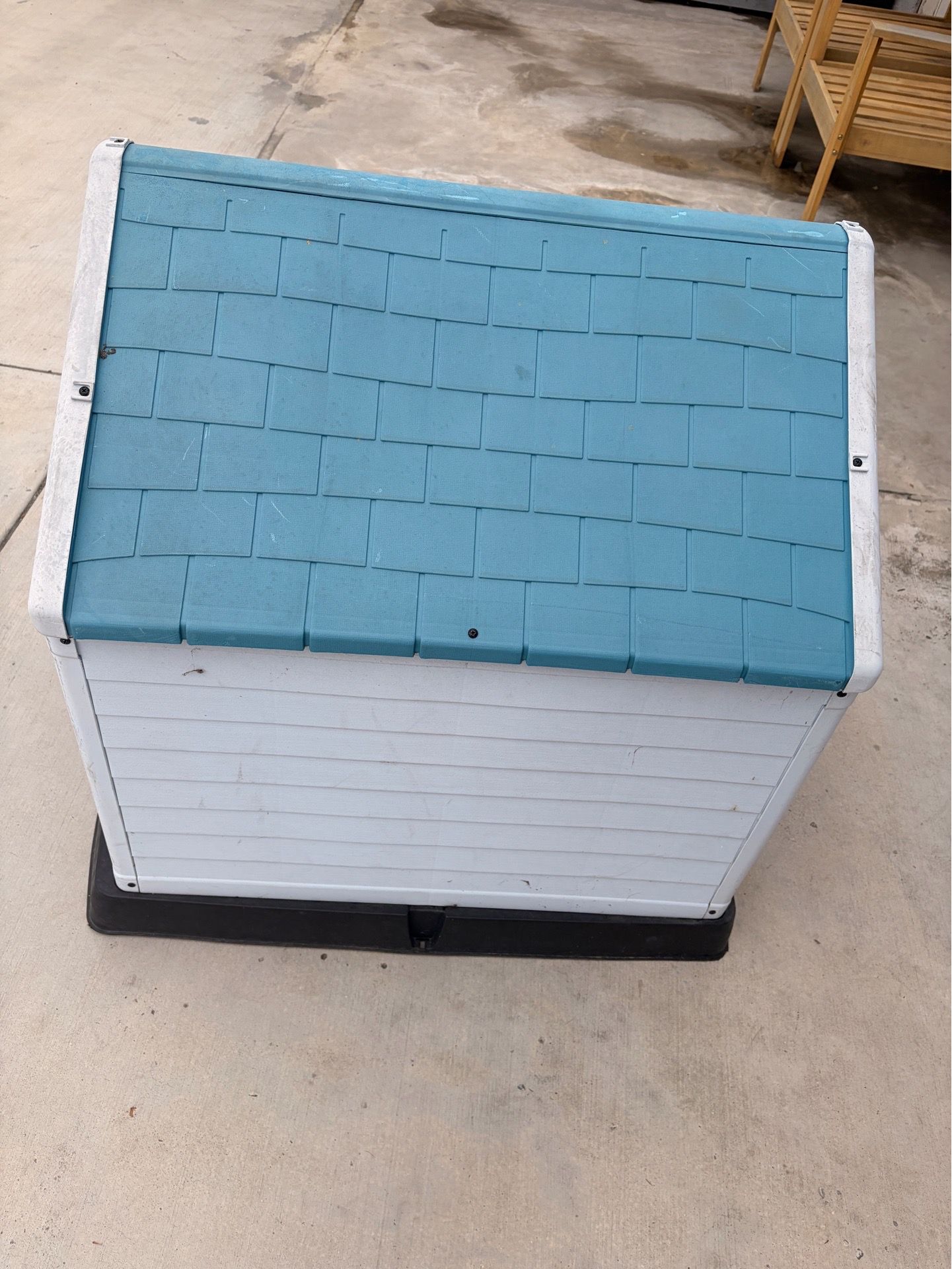 Dog house Medium