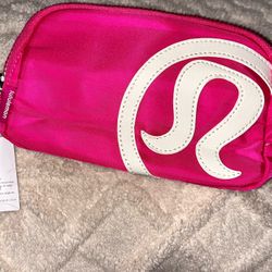 NEW LULULEMON EVERYWHERE BELT BAG - SONIC PINK 