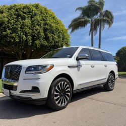 2024 Lincoln Navigator L BALCK LABEL