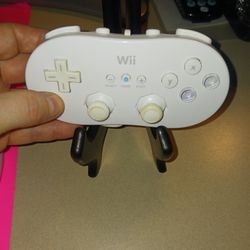 Nintendo Wii Classic Game 🎮 Controller Lightly Used Clean and Perfect 👌 Working 💪 Condition 💯 plus ➕️ Prince Of Persia! 