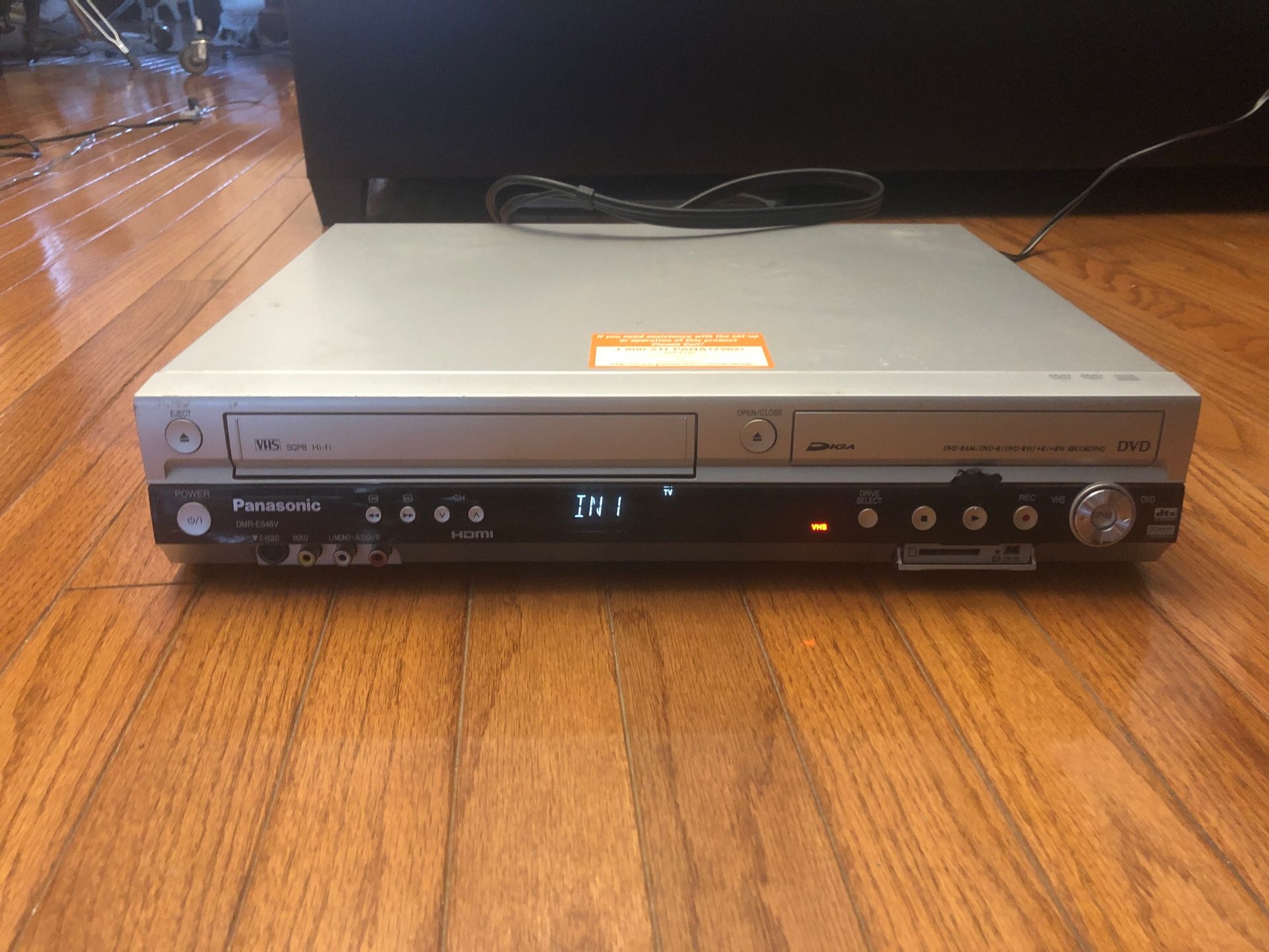 $10 vhs/dvd player. Pick up only. Zip code 20011