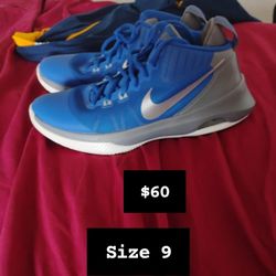NIKE