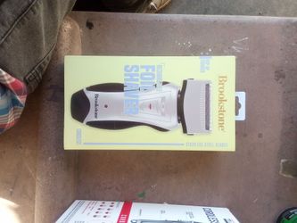 Brookstone Foil Shaver