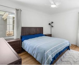 Queen bed set