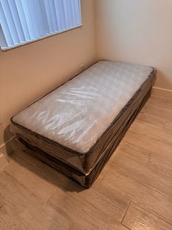 NEW TWIN SIZE SET MATTRESS AND BOX SPRING-2pcs