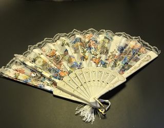 Hand fan white floral! New!