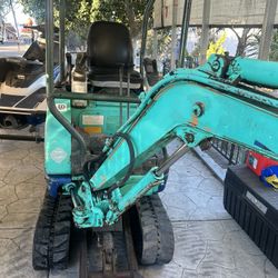 2012 IHI Mini Diesel Excavator 