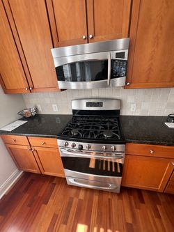 GE Profile Stainless Steel 5-Burner Gas Stove