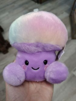 Lunette Mushroom Palm Pal 5"