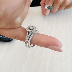 Neil Lane 1 - 7/8 ct tw diamond engagment bridal set with 155 diamonds! size 7