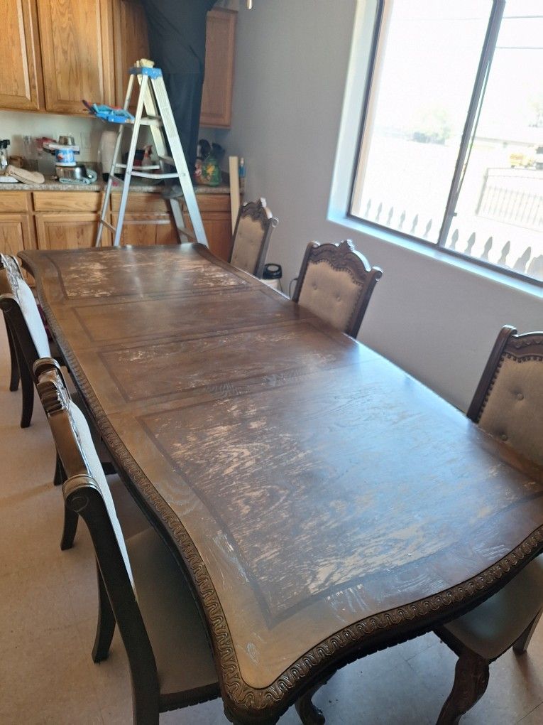 Ashley Brand DINNING TABLE WITH 6 CHAIRS