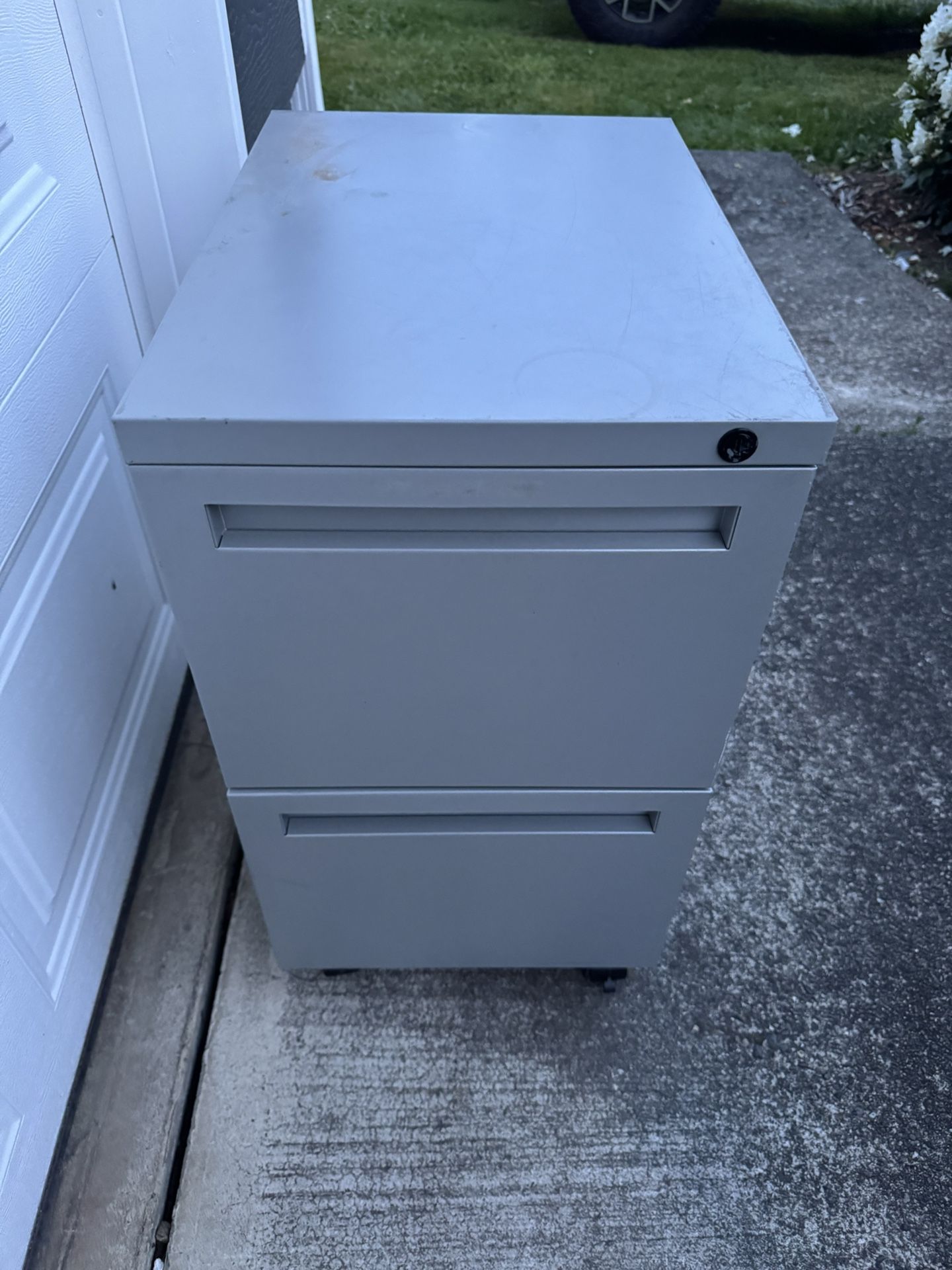 Metal File Cabinet On Wheels