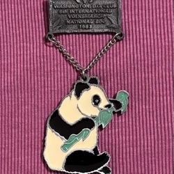 1983 Washington DC 8th International Volksmarch Large Panda Bear Zoo Medal 5x2 Vintage