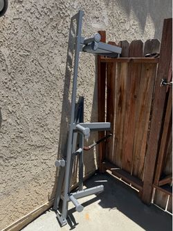 Adjustable queen and king metal bed frame