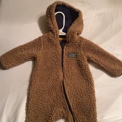 Hooded jumpsuit for infants 6-9 months