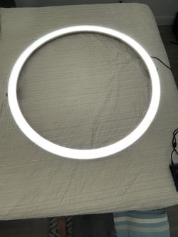 Large Ring Light 48”