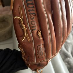 Wilson Leather Glove 