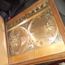 Blaeu 1665 foil map reproduction framed it has a little bit of issues with it folding on the inside kind of going on other than that is beautiful