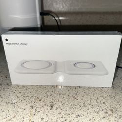 Apple MagSafe Duo