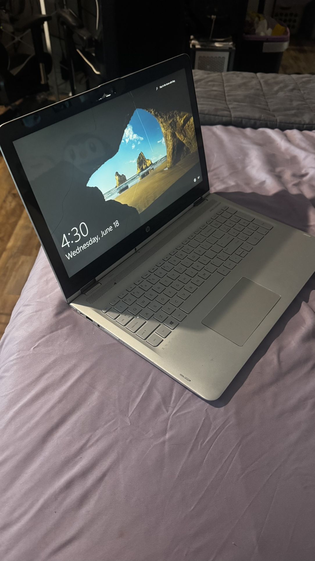💻 HP Envy x360 Laptop – Cracked Screen, Works Great Otherwise – i5 / 16GB / SSD