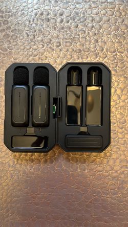 Dual Wireless Lavalier Microphone Set w/ Charging Case – Unused