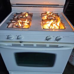 Maytag 4 Burners Gas Range Stove Oven Works Great Fully Functional Great Condition 
