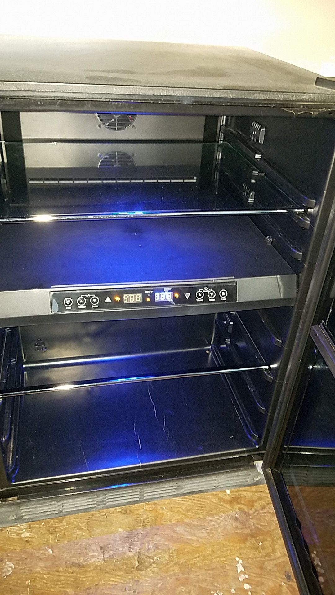 Magic chef wine cooler fridge for Sale in Upland, CA OfferUp