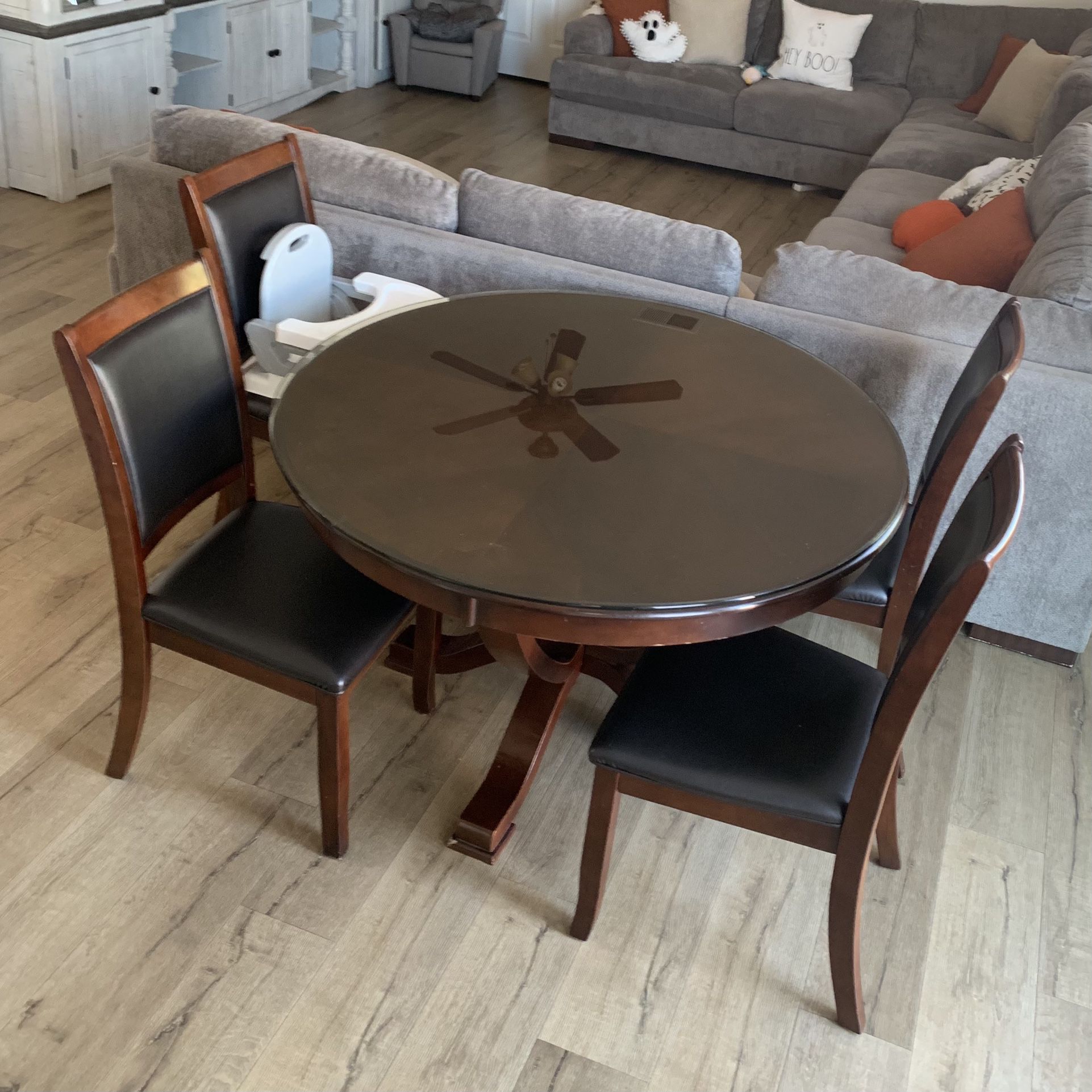 Kitchen Table With Glass Top And Chairs
